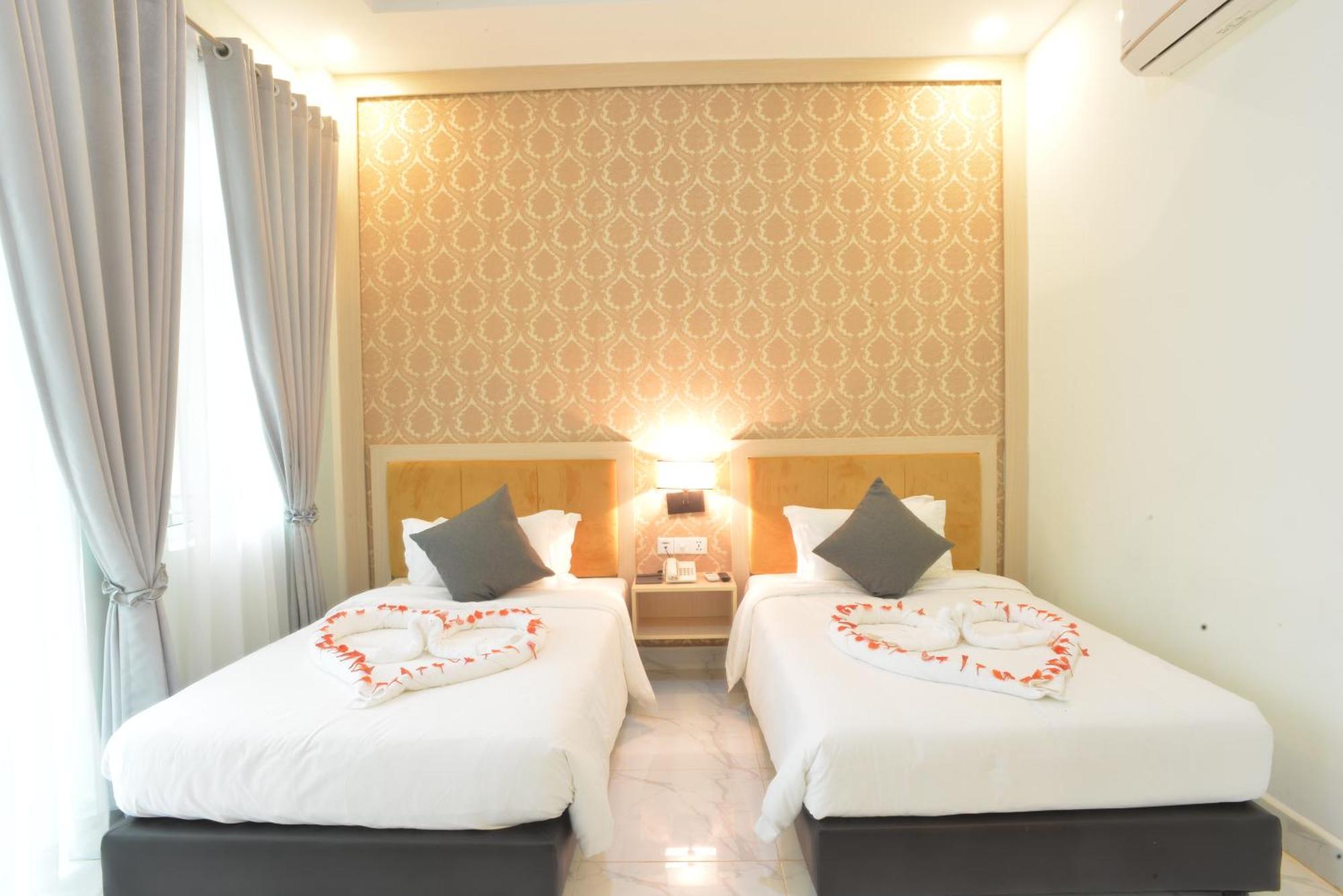Sangkahak Mith Hotel Kep Exterior foto